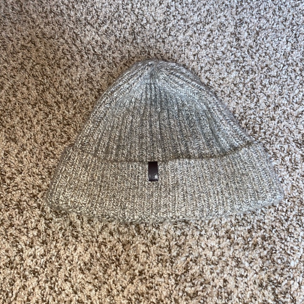 American eagle tan beanie